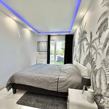 Gray D'albion -2a8- 1 Apartment